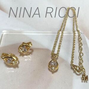 NEW| Nina Ricci Gold Jewelry Set | Don’t have box